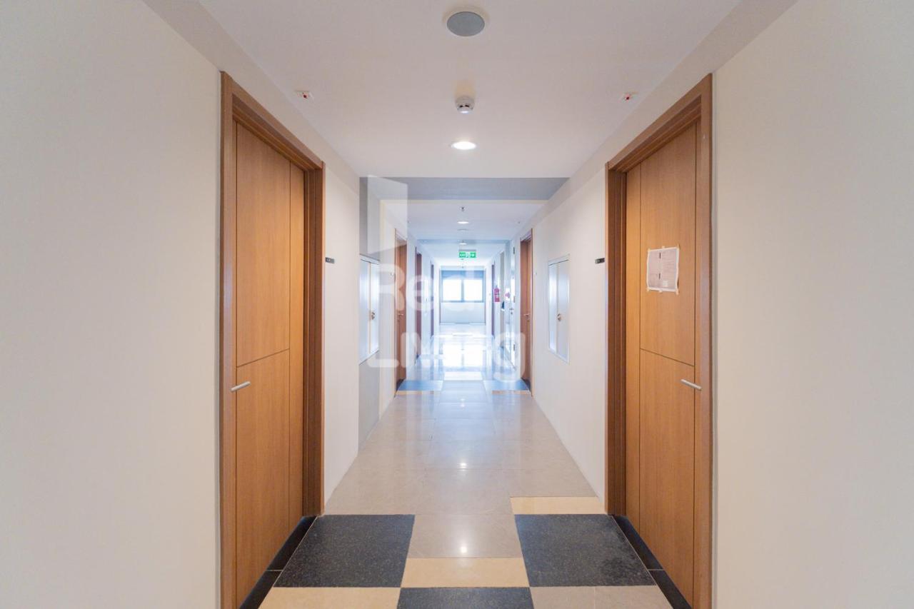 Redliving Apartemen Jakarta Living Star - Boborooms Exterior photo