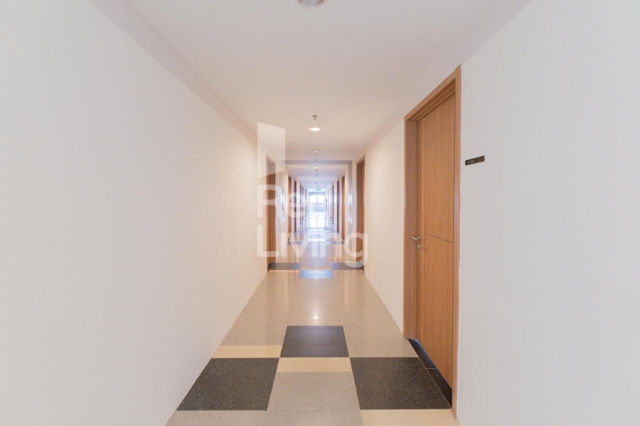 Redliving Apartemen Jakarta Living Star - Boborooms Exterior photo