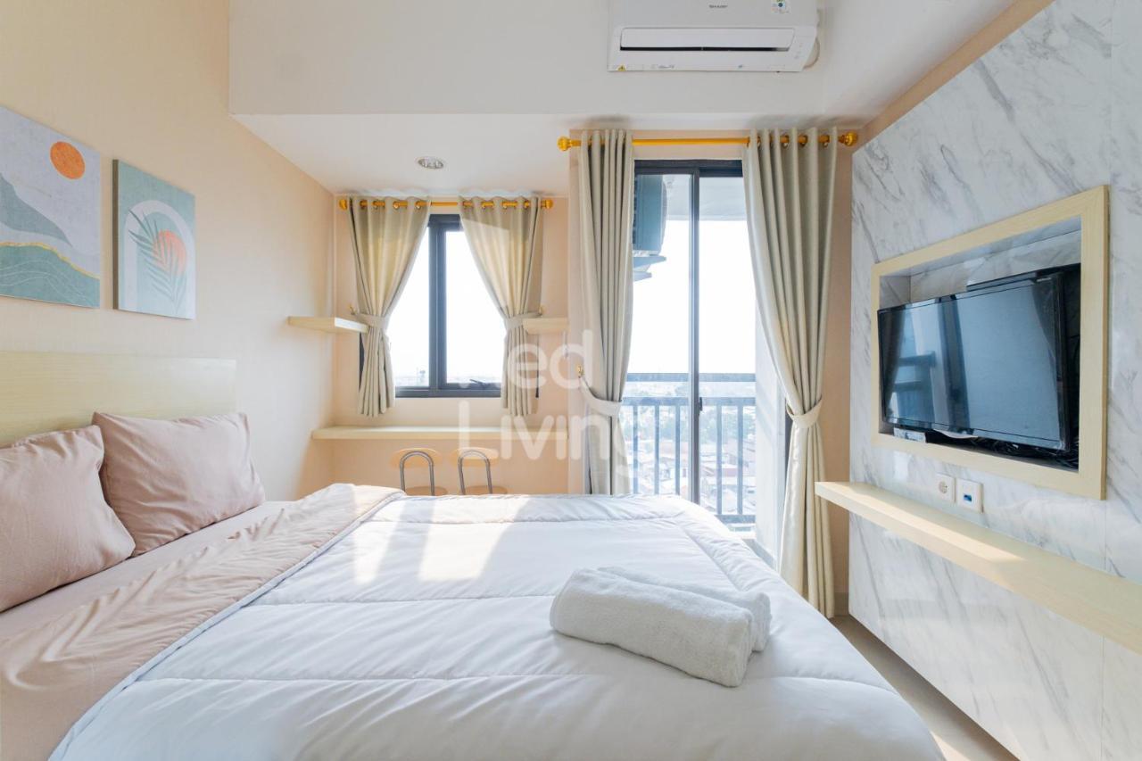 Redliving Apartemen Jakarta Living Star - Boborooms Exterior photo