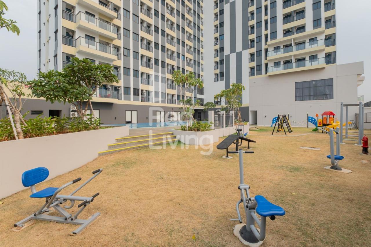 Redliving Apartemen Jakarta Living Star - Boborooms Exterior photo