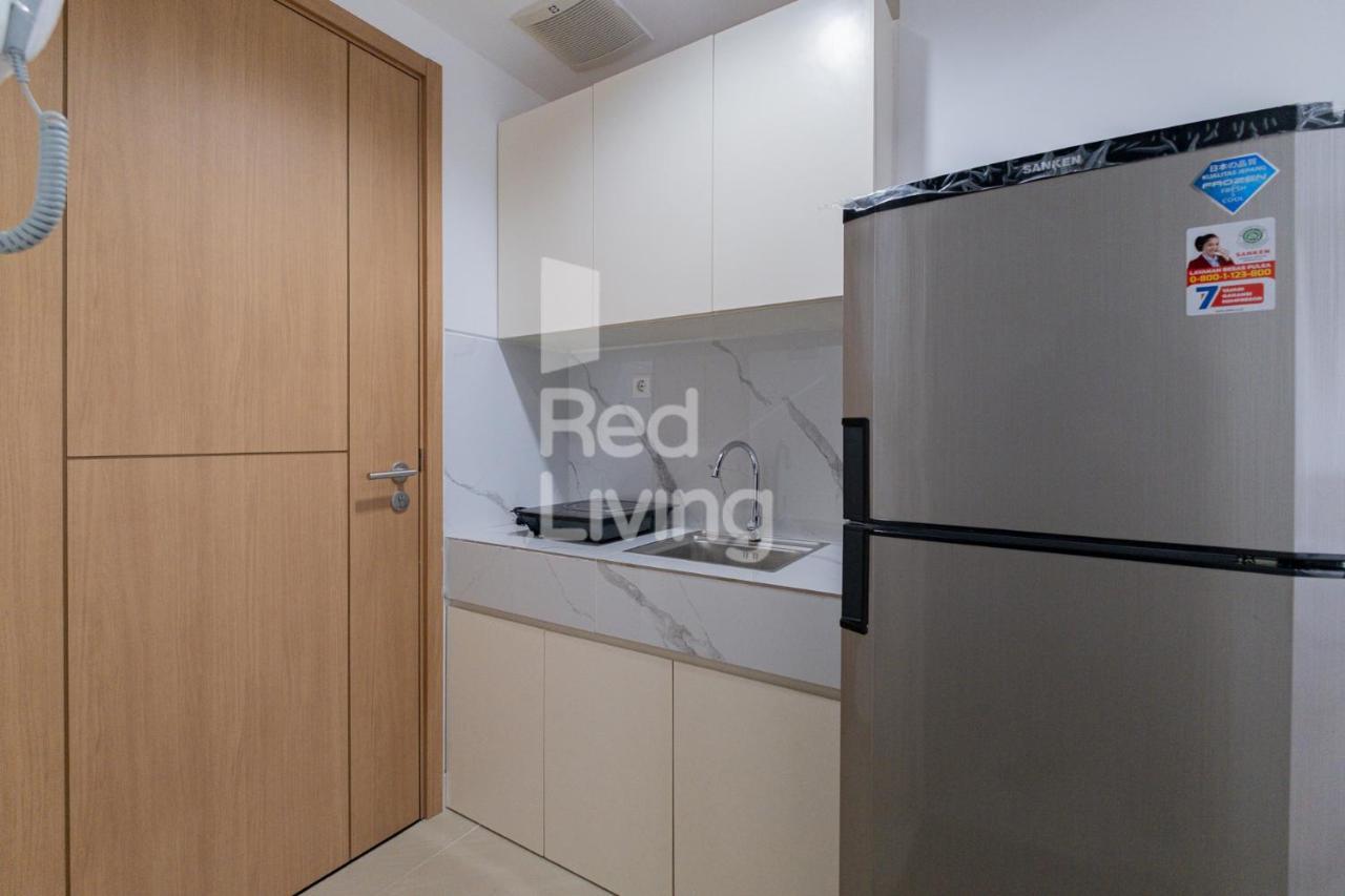 Redliving Apartemen Jakarta Living Star - Boborooms Exterior photo