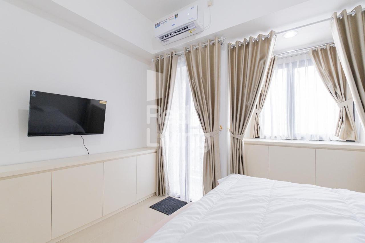 Redliving Apartemen Jakarta Living Star - Boborooms Exterior photo